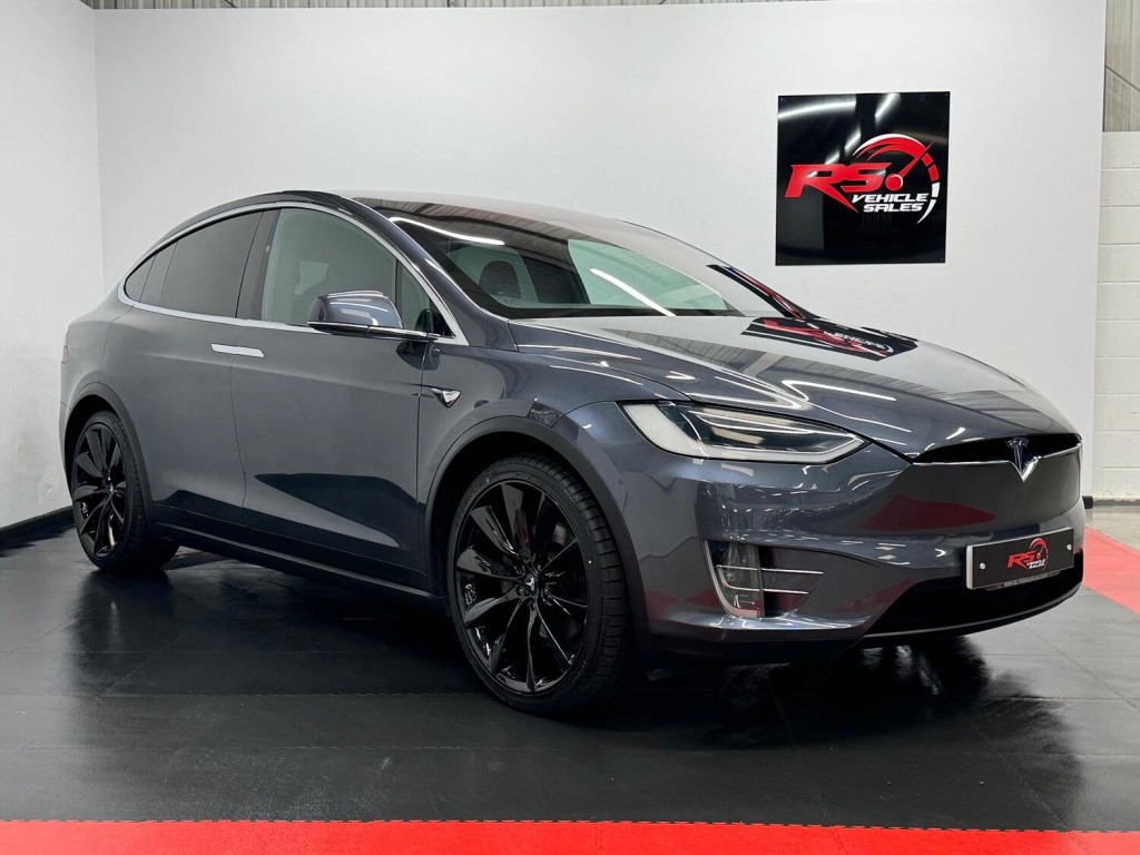 TESLA MODEL X