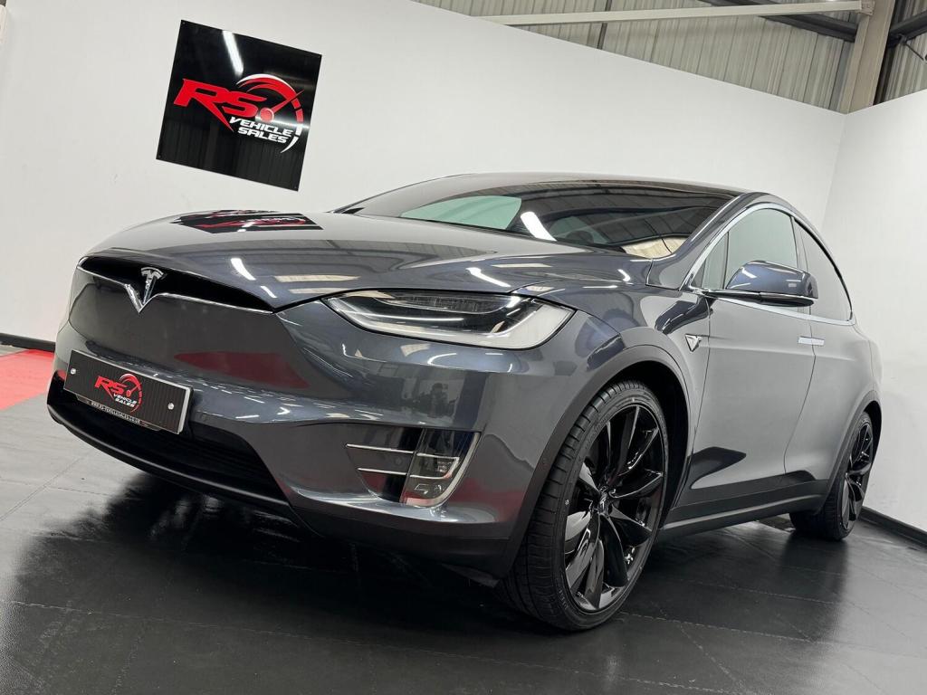 TESLA MODEL X