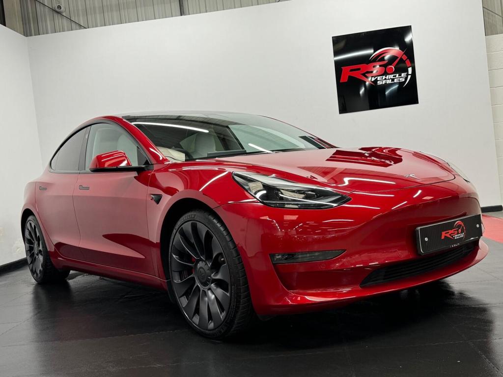 TESLA MODEL 3