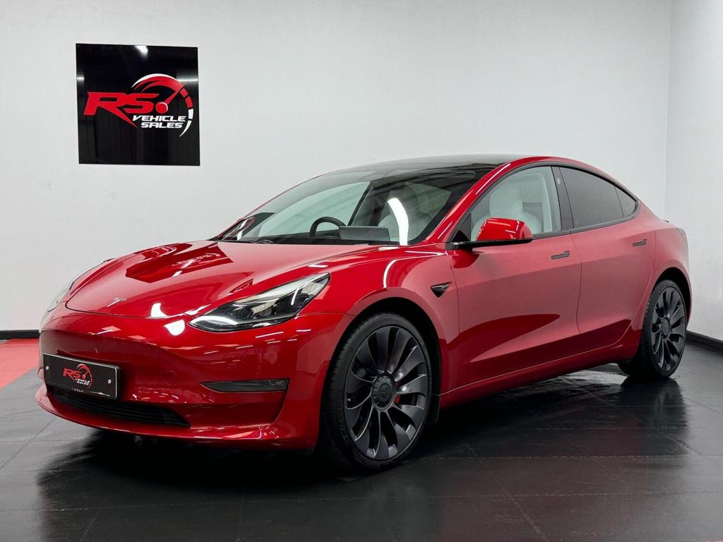TESLA MODEL 3