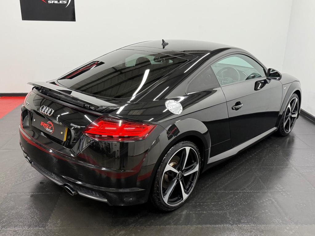 AUDI TT