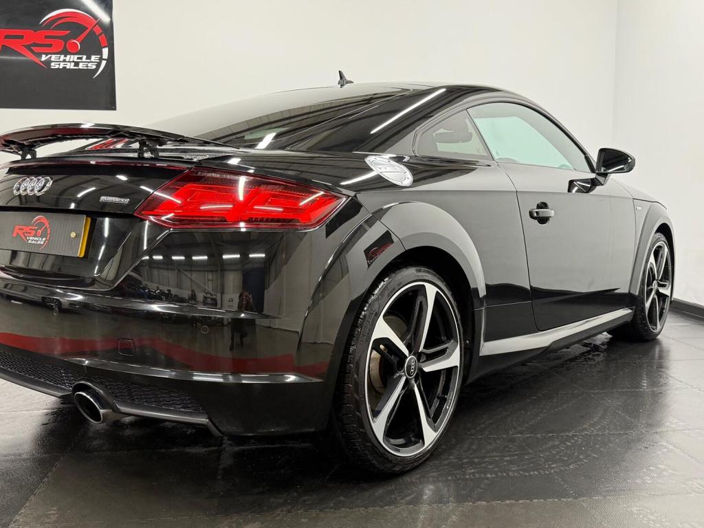 AUDI TT
