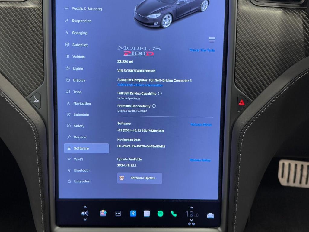 TESLA MODEL S