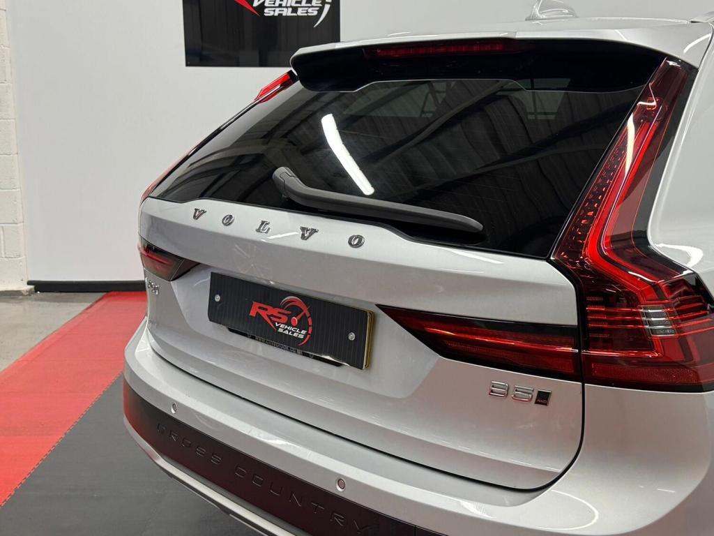 VOLVO V90 CROSS COUNTRY