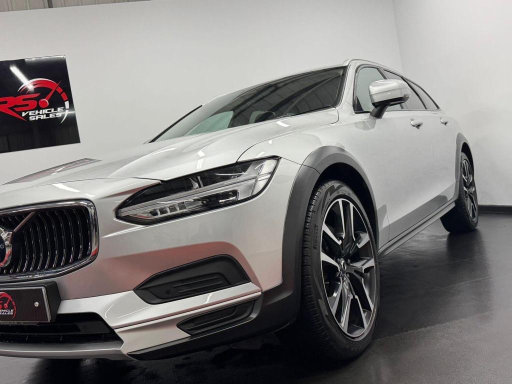 VOLVO V90 CROSS COUNTRY