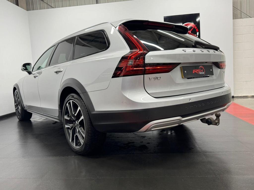 VOLVO V90 CROSS COUNTRY