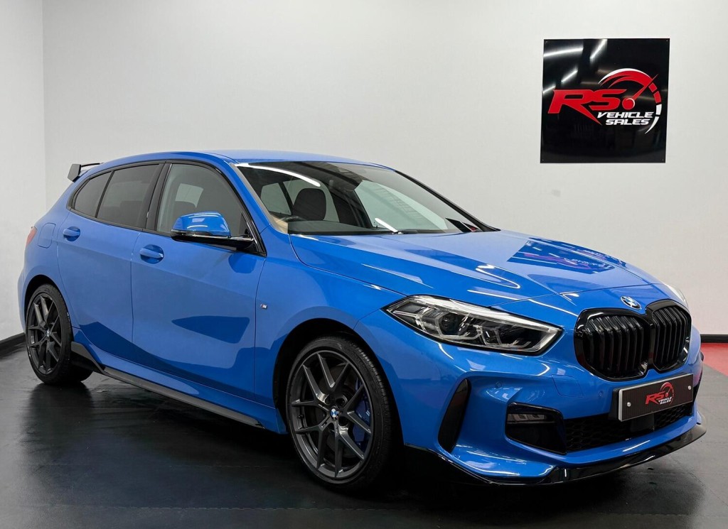 BMW 1 SERIES