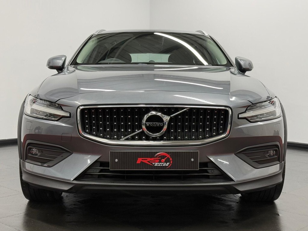 VOLVO V60 CROSS COUNTRY
