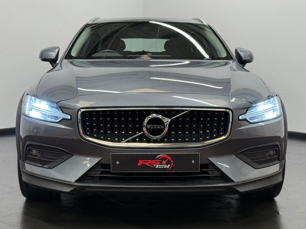 VOLVO V60 CROSS COUNTRY