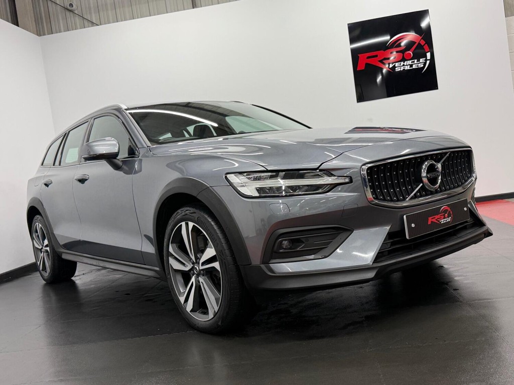 VOLVO V60 CROSS COUNTRY