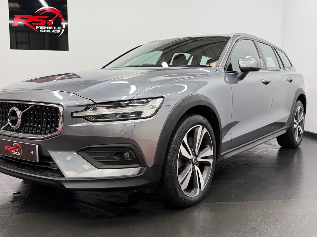 VOLVO V60 CROSS COUNTRY