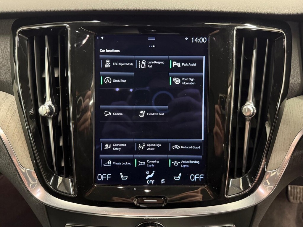 VOLVO V60 CROSS COUNTRY