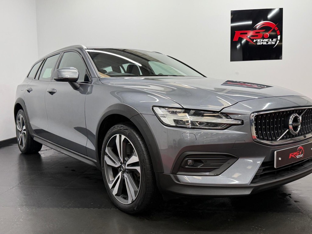 VOLVO V60 CROSS COUNTRY