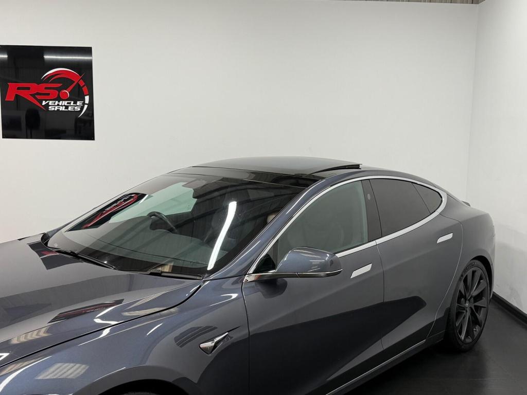 TESLA MODEL S