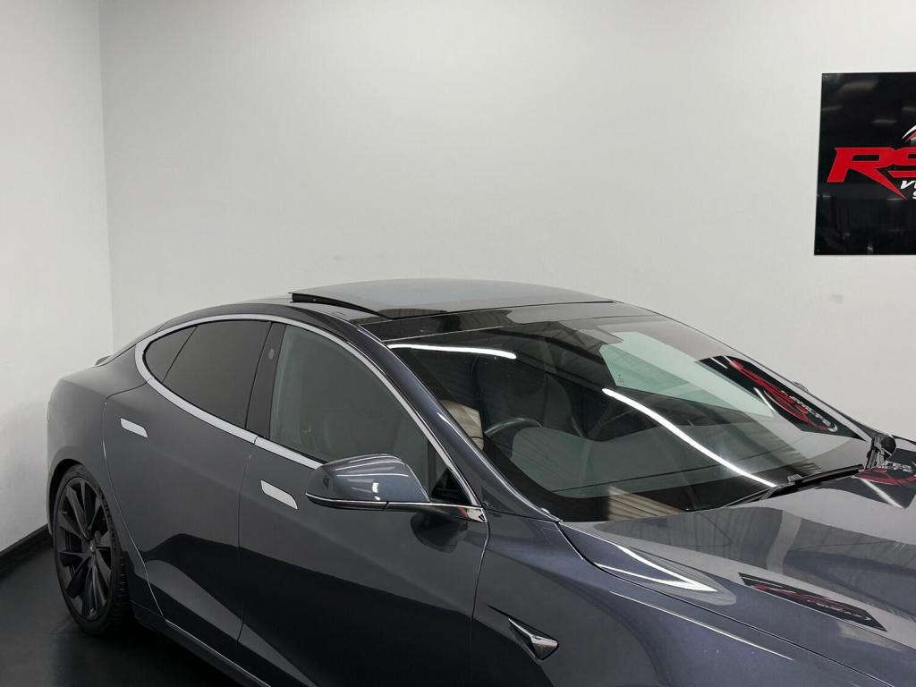 TESLA MODEL S