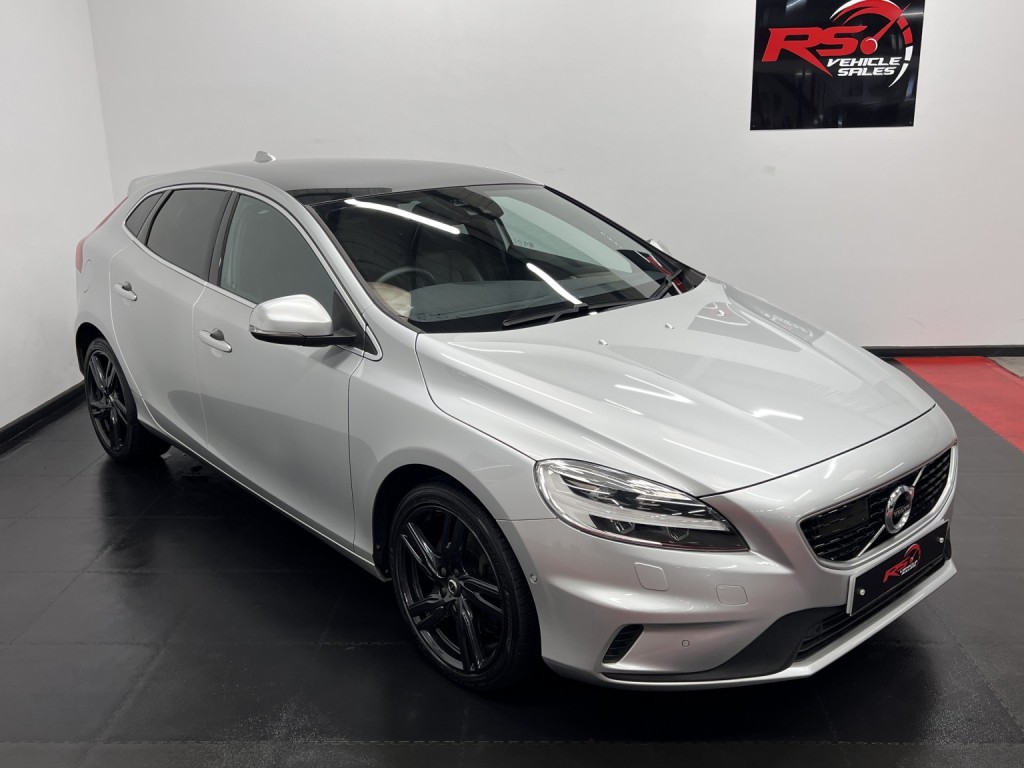 VOLVO V40