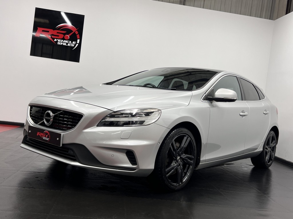 VOLVO V40