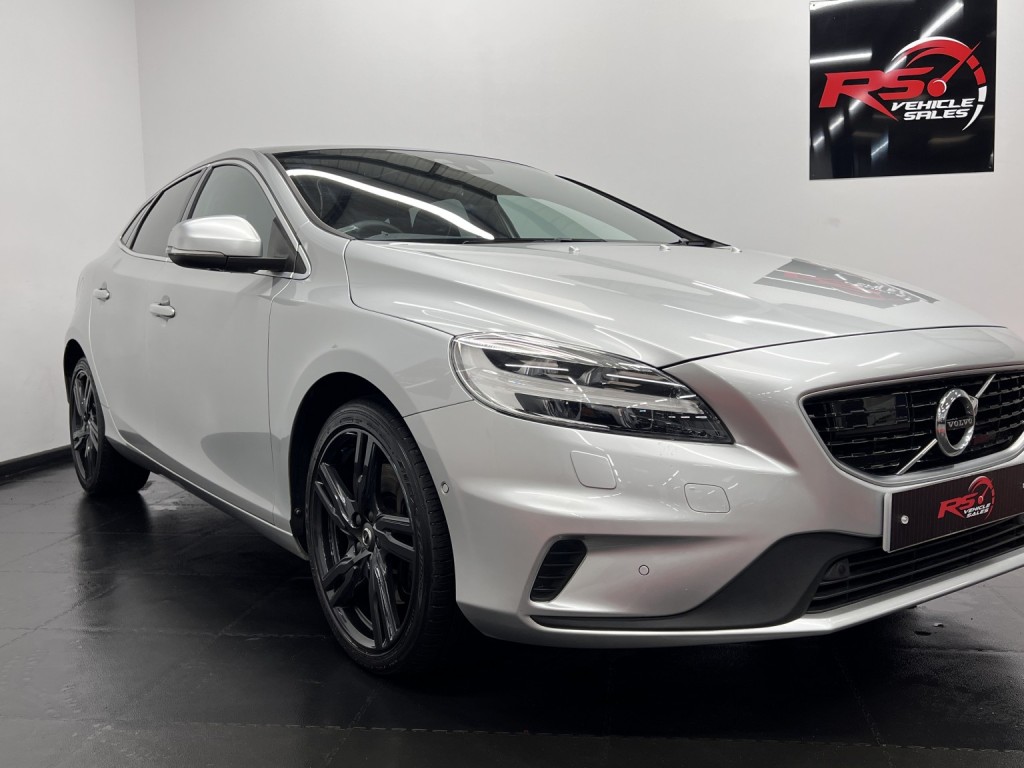 VOLVO V40