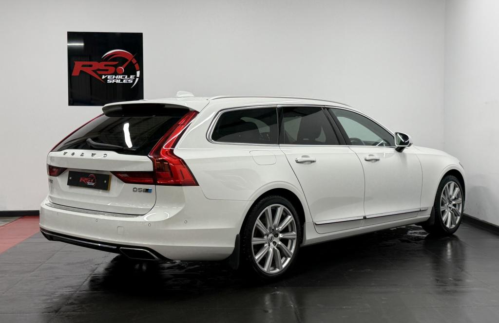 VOLVO V90