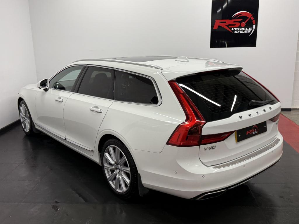 VOLVO V90