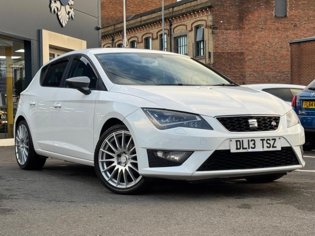 SEAT LEON