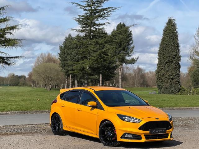 FORD FOCUS 2.0 T EcoBoost ST-2
