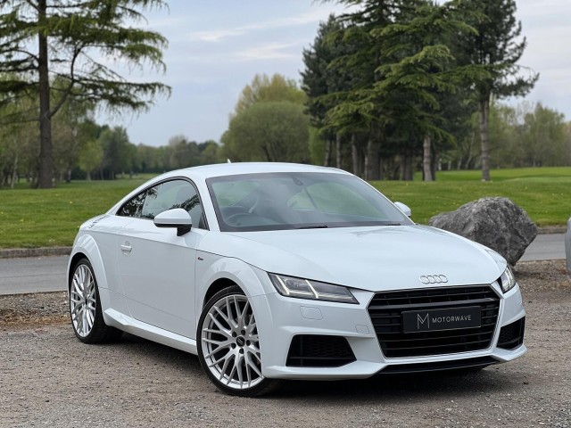 AUDI TT 2.0 TDI ultra S line