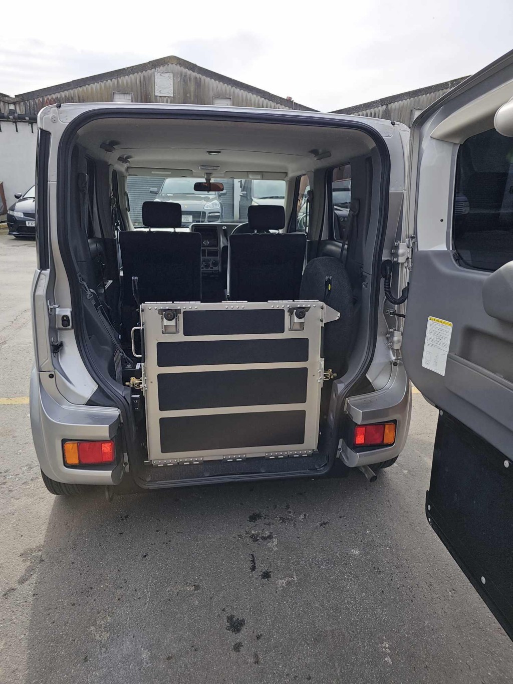 NISSAN CUBE