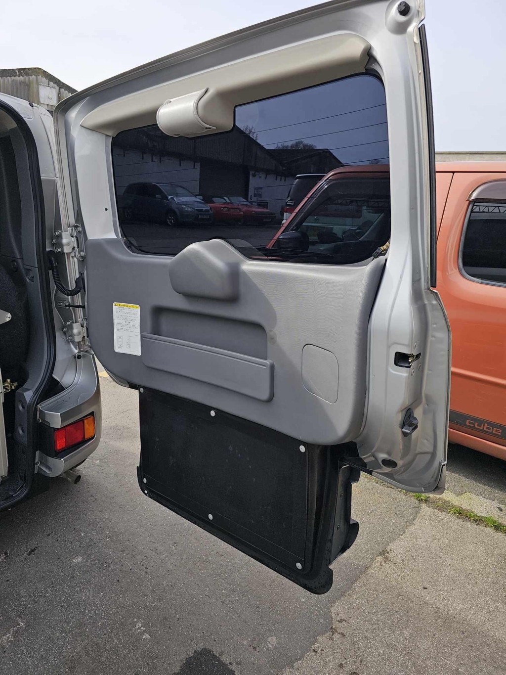 NISSAN CUBE