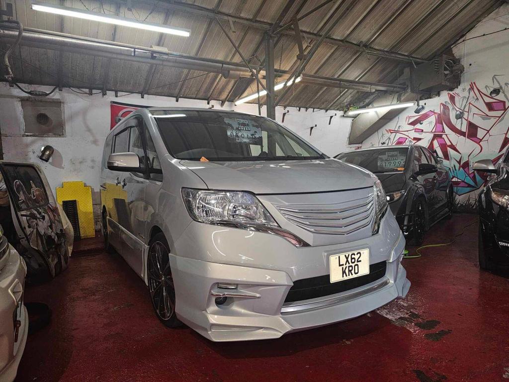 NISSAN SERENA