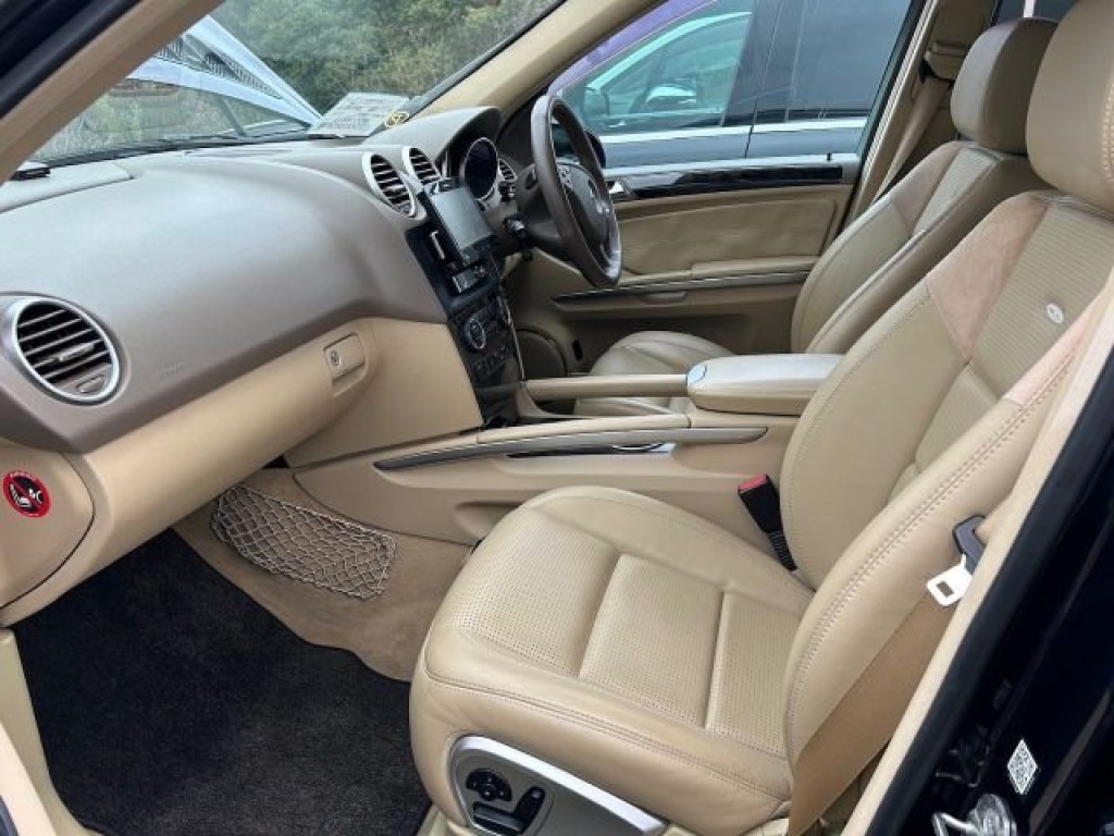 MERCEDES-BENZ M CLASS