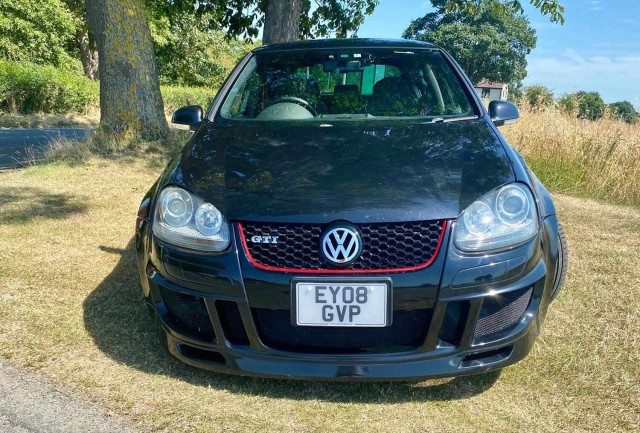 VOLKSWAGEN GOLF GTI 