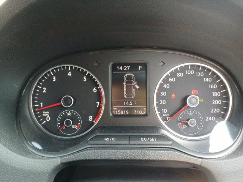 VOLKSWAGEN POLO