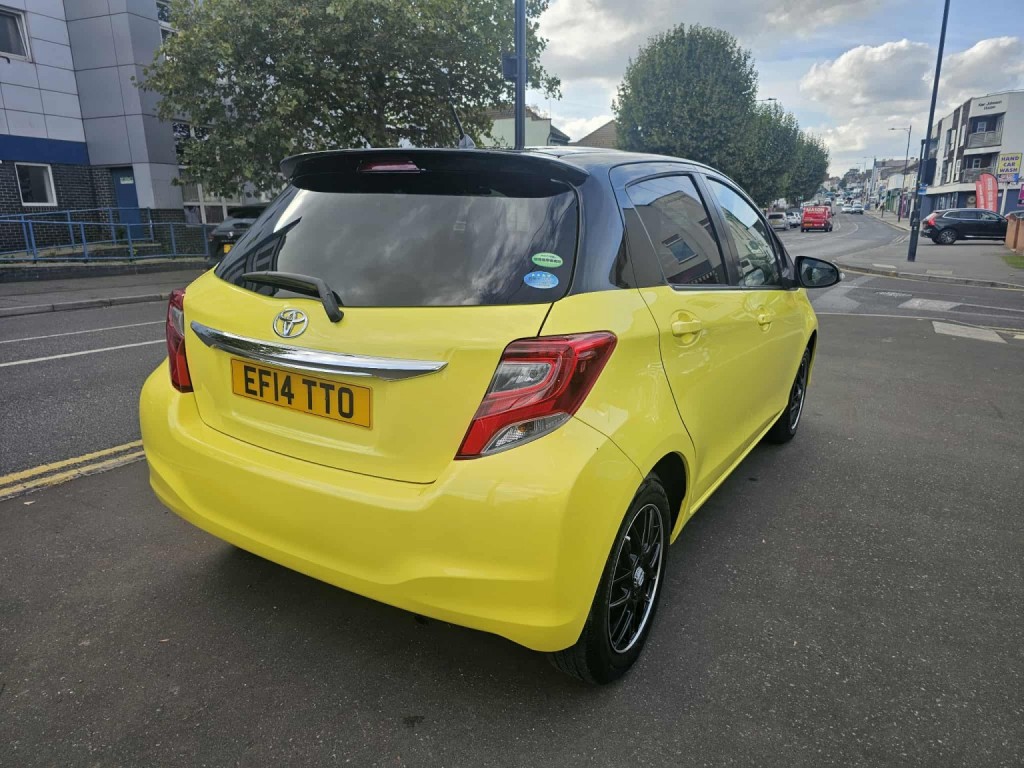 TOYOTA VITZ