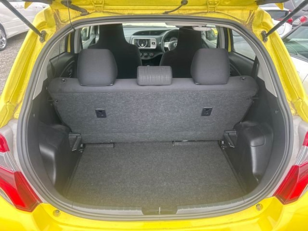 TOYOTA VITZ