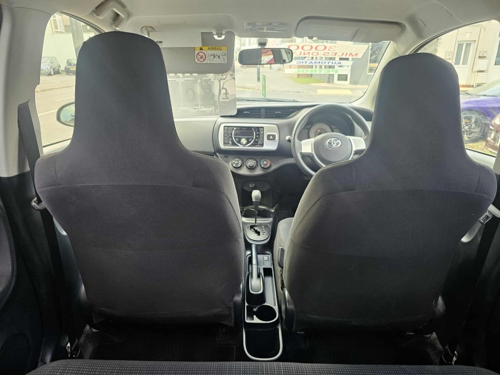 TOYOTA VITZ