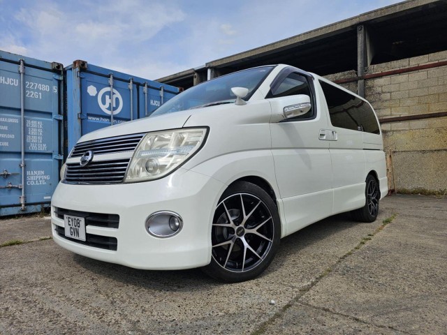 NISSAN ELGRAND Highway Star 3.5 V6 Auto