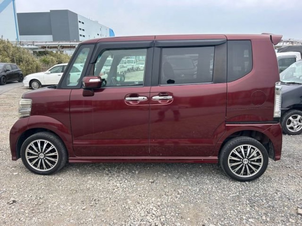 HONDA N-BOX