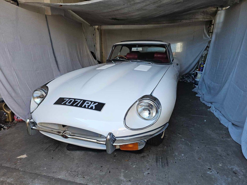 JAGUAR E-TYPE