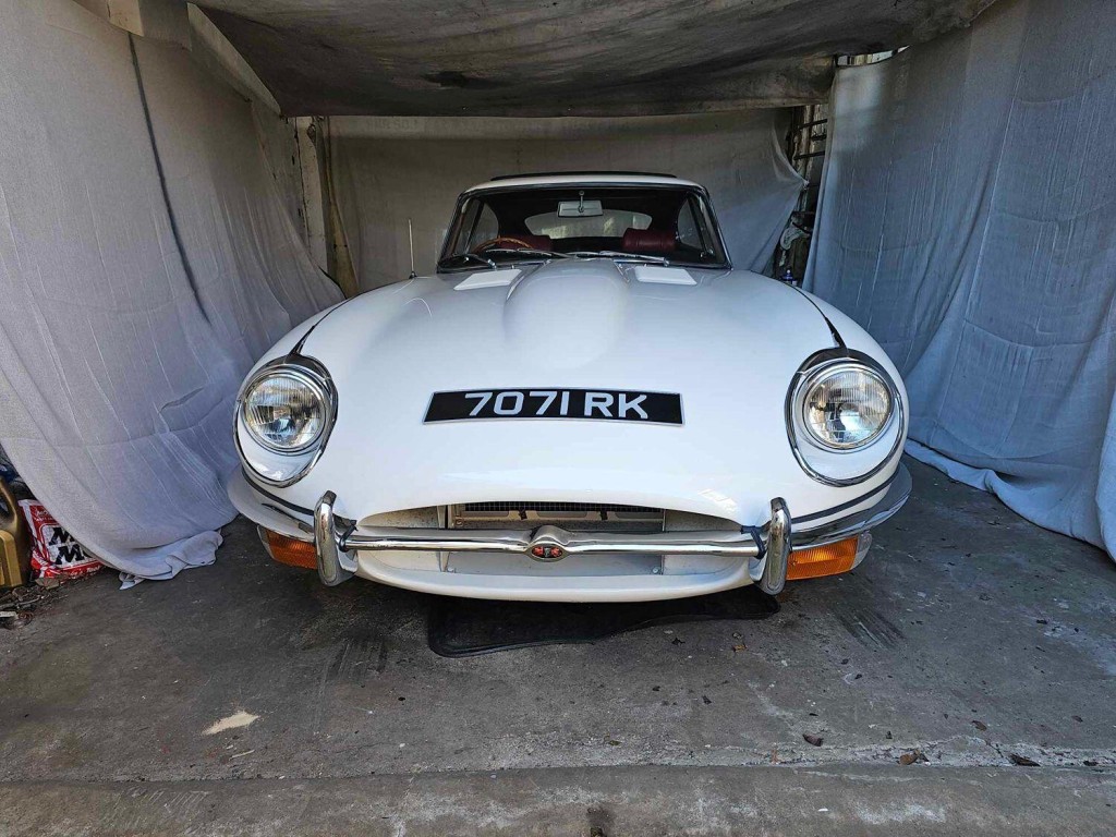 JAGUAR E-TYPE