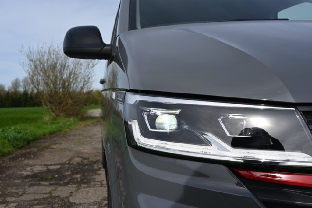 VOLKSWAGEN TRANSPORTER SPORTLINE