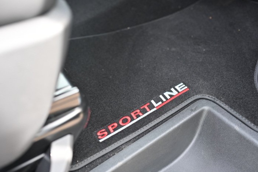 VOLKSWAGEN TRANSPORTER SPORTLINE