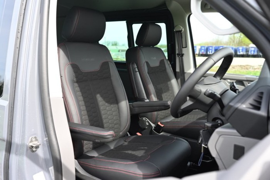 VOLKSWAGEN TRANSPORTER SPORTLINE