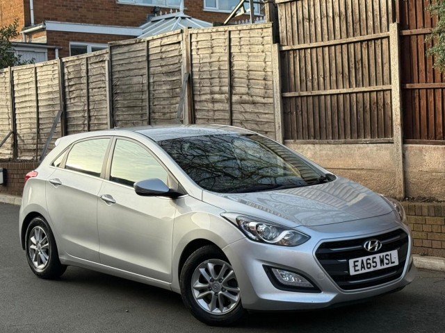 HYUNDAI I30 2015