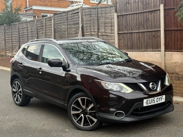 NISSAN QASHQAI 2015