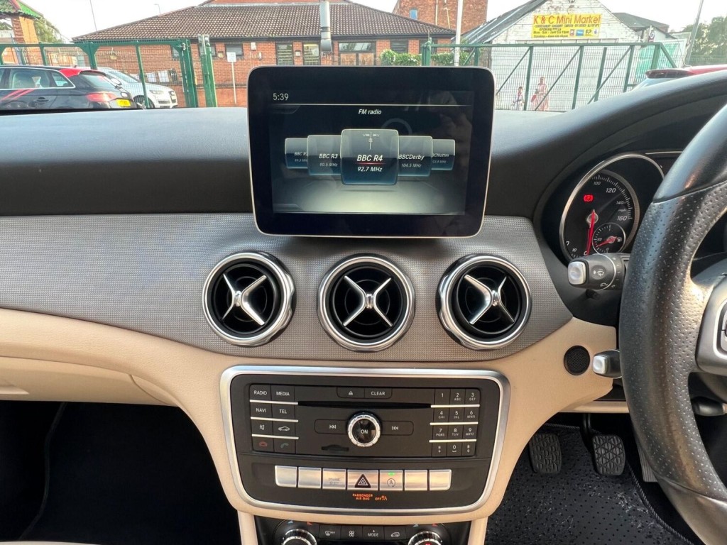 MERCEDES-BENZ GLA CLASS