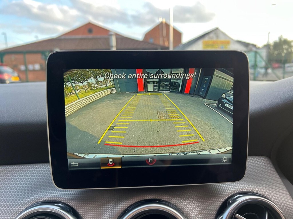 MERCEDES-BENZ GLA CLASS