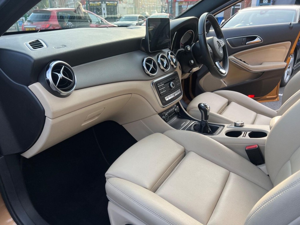 MERCEDES-BENZ GLA CLASS