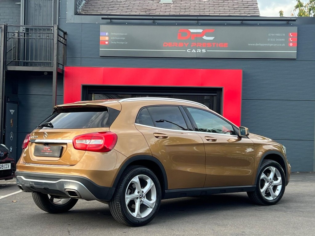 MERCEDES-BENZ GLA CLASS