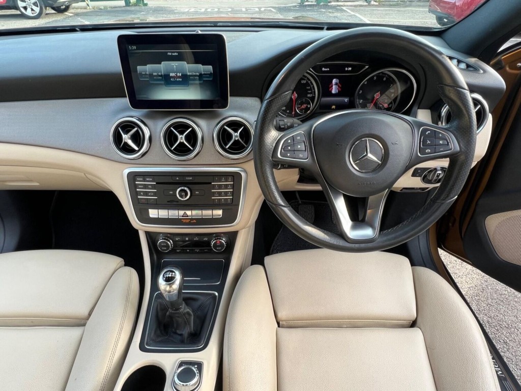 MERCEDES-BENZ GLA CLASS